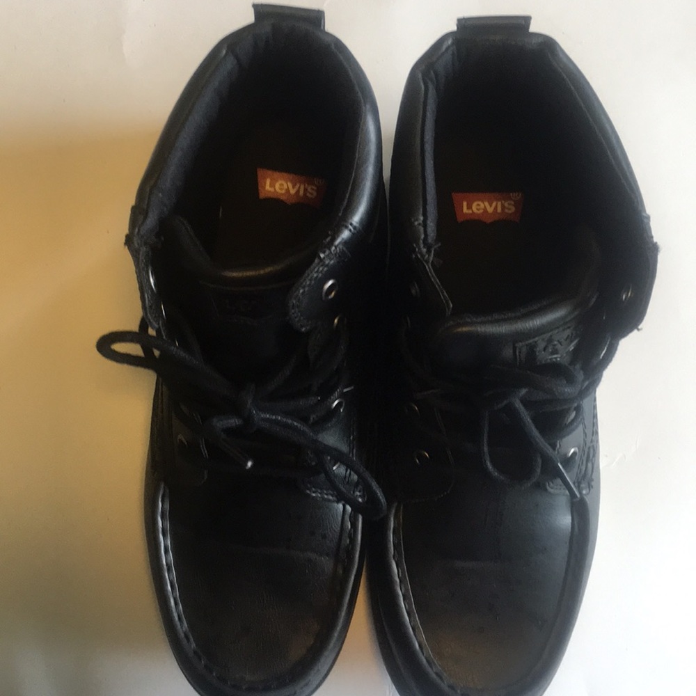 Boys boots